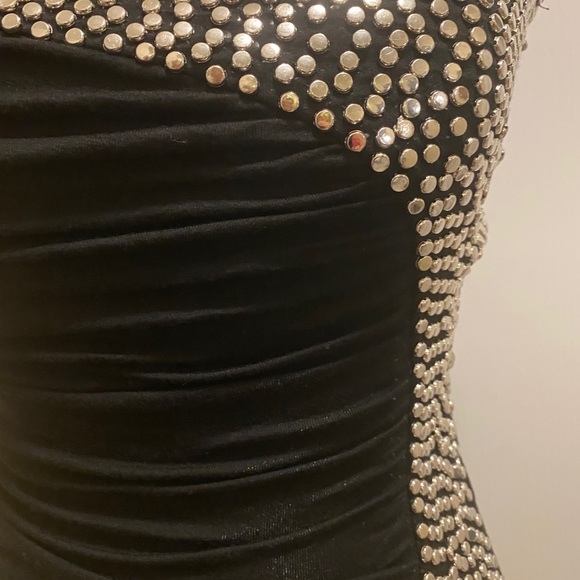 Top - Picture 2 of 6